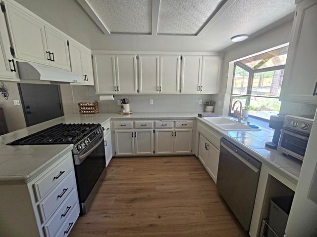 13547 Schooner Hill Dr, Grass Valley, CA 95945