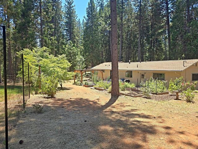 13547 Schooner Hill Dr, Grass Valley, CA 95945