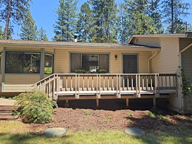 13547 Schooner Hill Dr, Grass Valley, CA 95945