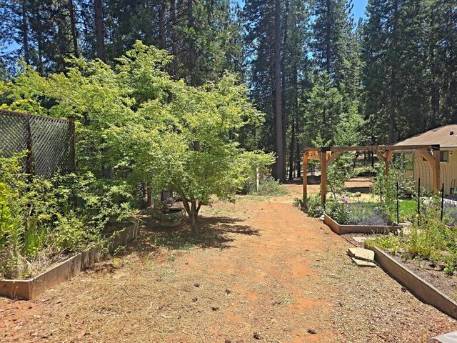 13547 Schooner Hill Dr, Grass Valley, CA 95945