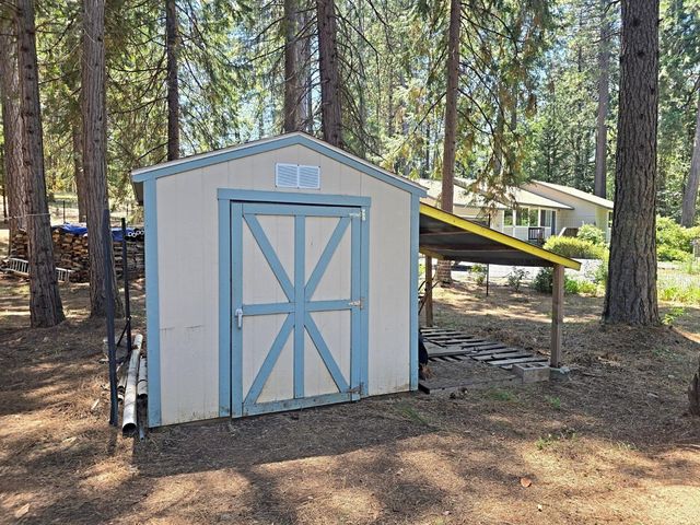 13547 Schooner Hill Dr, Grass Valley, CA 95945