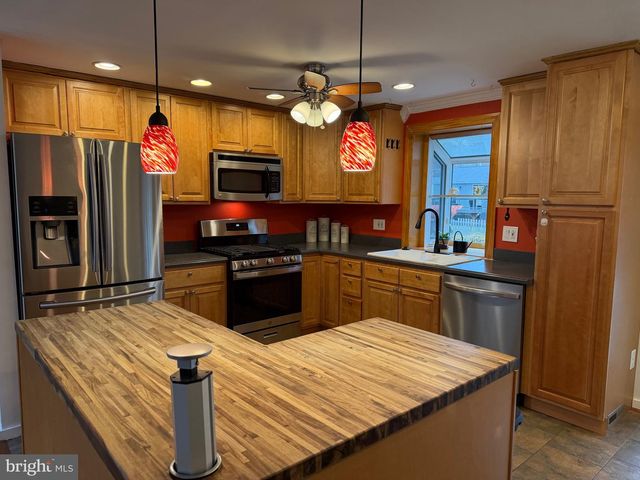 5033 THREE KINGS LN, Columbia, MD 21044