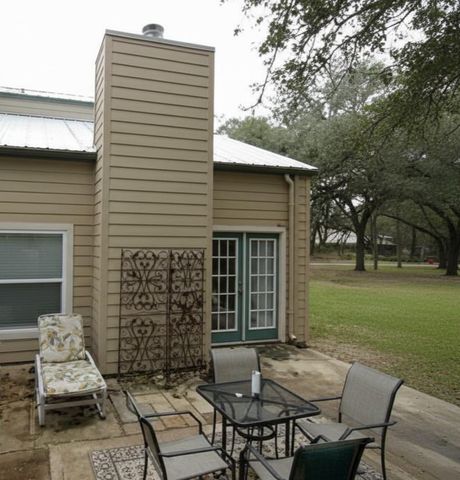 19 Marina CIR, Wimberley, TX 78676