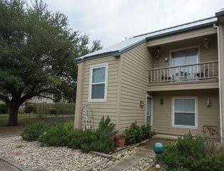 19 Marina CIR, Wimberley, TX 78676