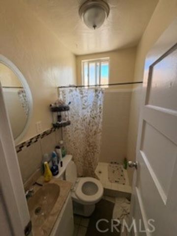 2737 winter st, East Los Angeles, CA 90033