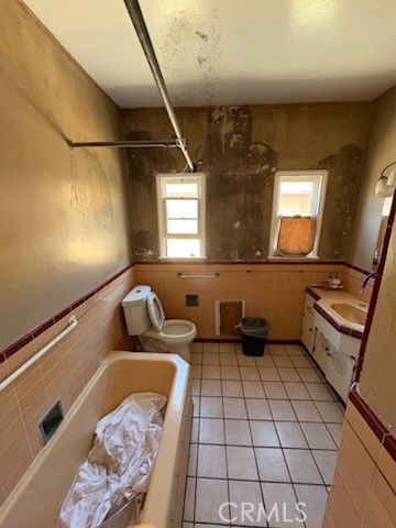 2737 winter st, East Los Angeles, CA 90033