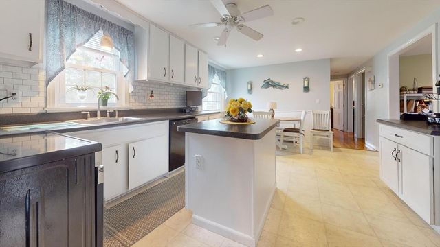 31 Captain Lothrop Rd, Yarmouth, MA 02664