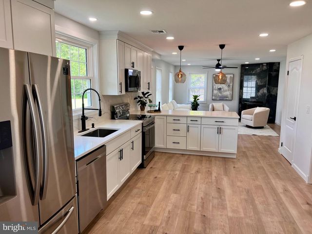 565 HULMEVILLE RD, Langhorne, PA 19047