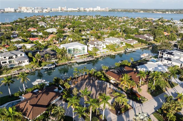 526 N SPOONBILL DRIVE, Sarasota, FL 34236