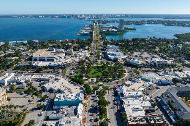 526 N SPOONBILL DRIVE, Sarasota, FL 34236