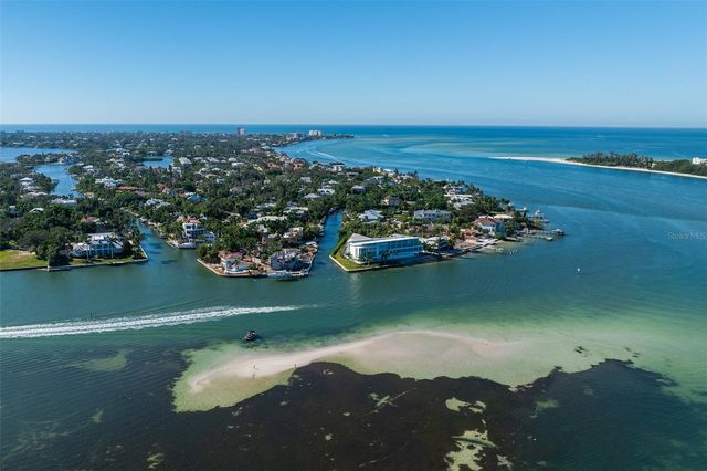 526 N SPOONBILL DRIVE, Sarasota, FL 34236