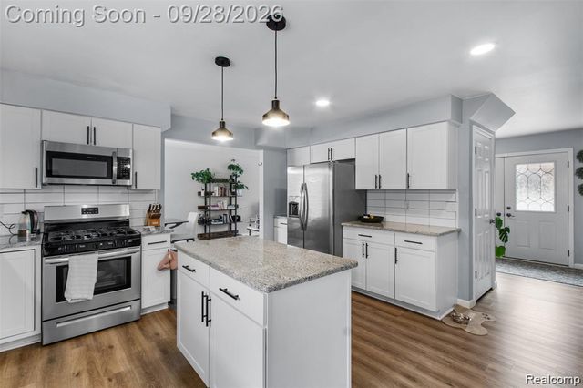 42618 Addison Avenue, Canton, MI 48187
