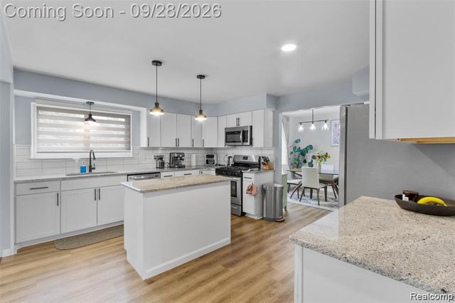 42618 Addison Avenue, Canton, MI 48187