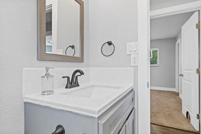 8206 Lichen Dr, Citrus Heights, CA 95621