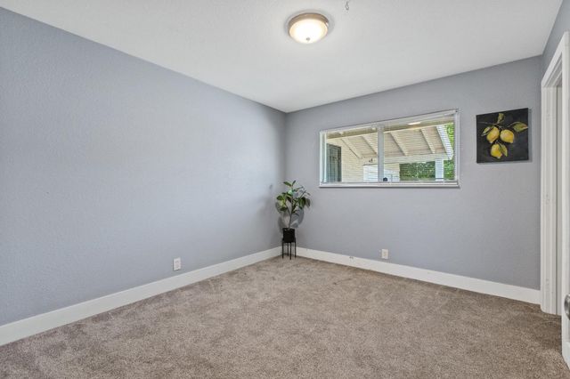 8206 Lichen Dr, Citrus Heights, CA 95621