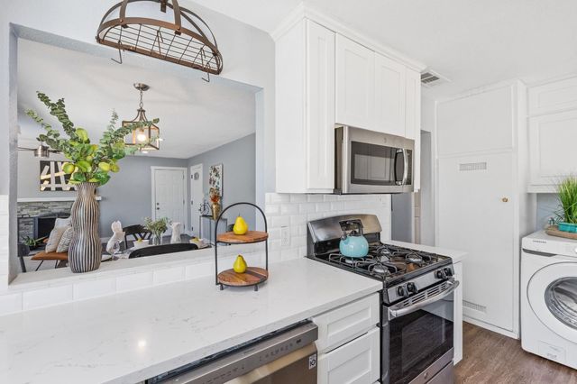 8206 Lichen Dr, Citrus Heights, CA 95621