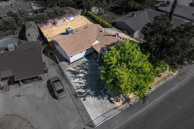 8206 Lichen Dr, Citrus Heights, CA 95621