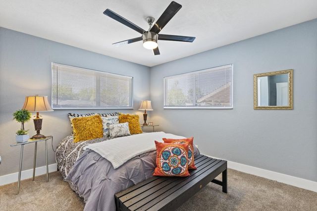 8206 Lichen Dr, Citrus Heights, CA 95621
