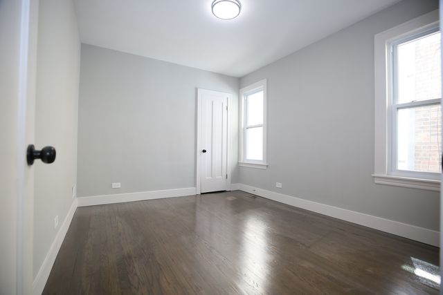 2955 N LOTUS Avenue, Chicago, IL 60641