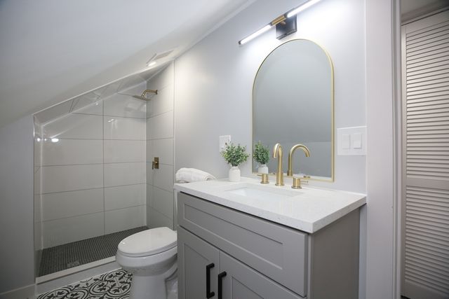 2955 N LOTUS Avenue, Chicago, IL 60641