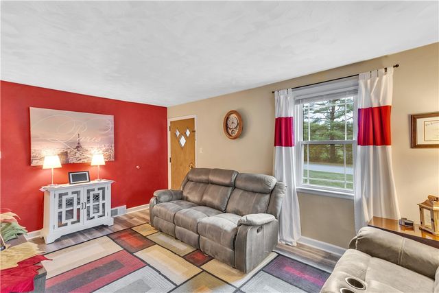 1084 Schultz Rd, Unity Twp, PA 15650