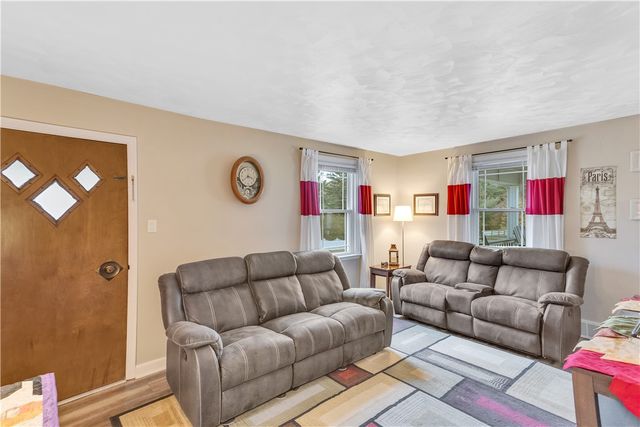 1084 Schultz Rd, Unity Twp, PA 15650