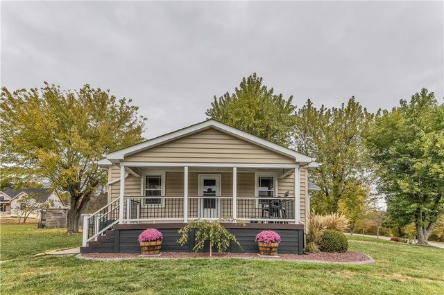 1084 Schultz Rd, Unity Twp, PA 15650