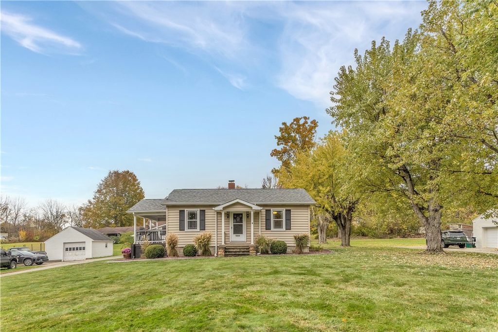 1084 Schultz Rd, Unity Twp, PA 15650