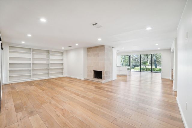 3927 Balcones DR, Austin, TX 78731