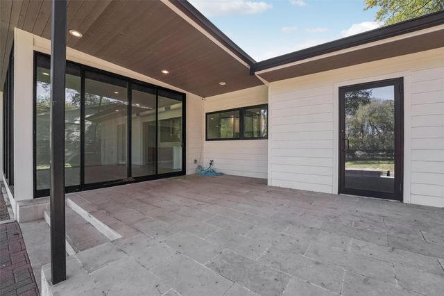 3927 Balcones DR, Austin, TX 78731