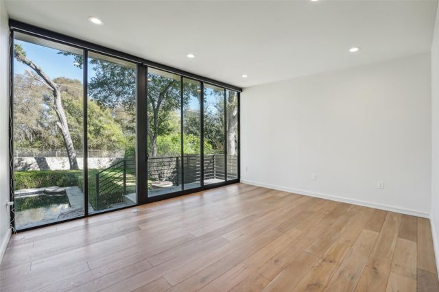 3927 Balcones DR, Austin, TX 78731