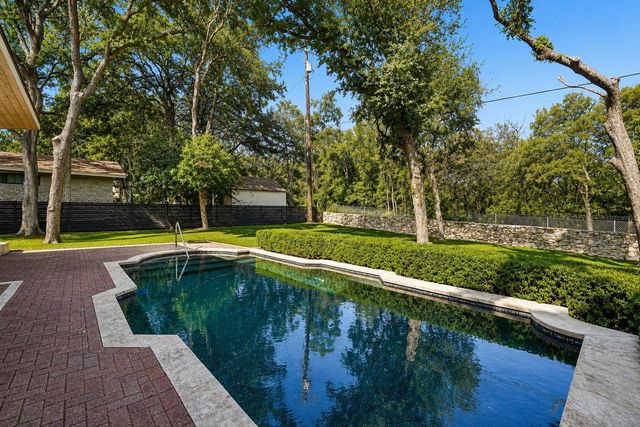 3927 Balcones DR, Austin, TX 78731