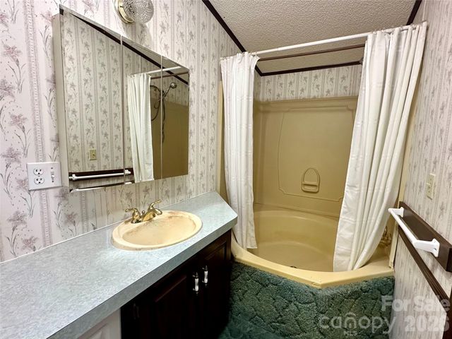 572 Blue Ridge Gem Stone Road, Spruce Pine, NC 28777