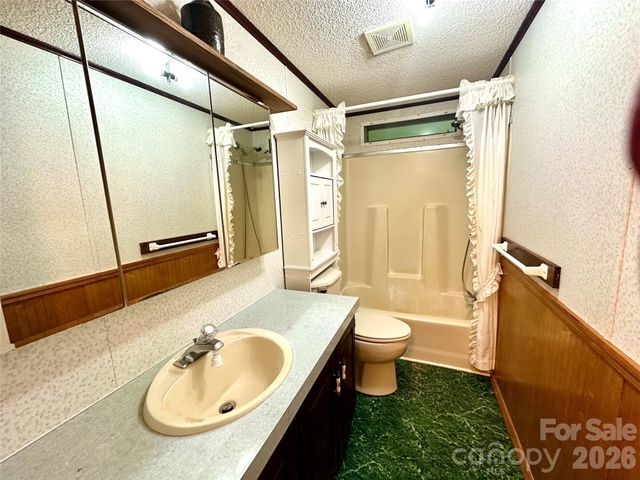 572 Blue Ridge Gem Stone Road, Spruce Pine, NC 28777