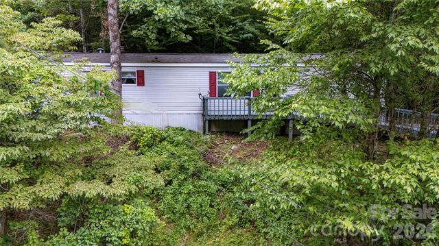 572 Blue Ridge Gem Stone Road, Spruce Pine, NC 28777