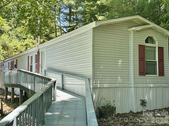 572 Blue Ridge Gem Stone Road, Spruce Pine, NC 28777