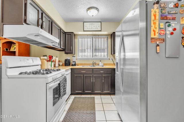 1817 Hugh Royer Place, El Paso, TX 79936