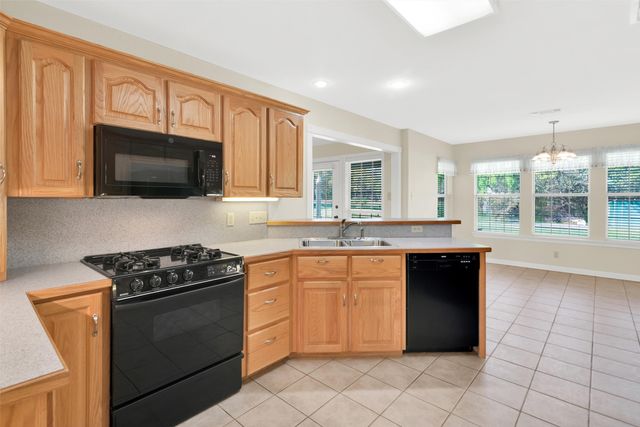 199 Chaparral Estates Drive, Denison, TX 75021