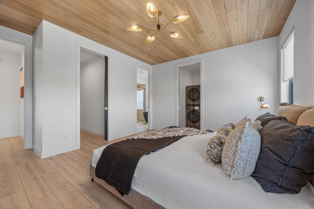 6837 Sunrise Point, Horace, ND 58047