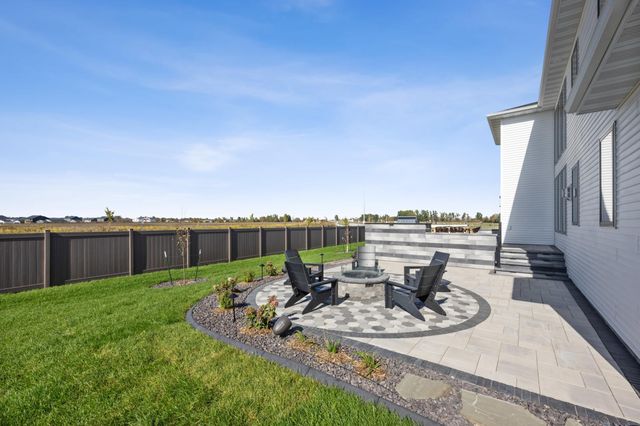 6837 Sunrise Point, Horace, ND 58047