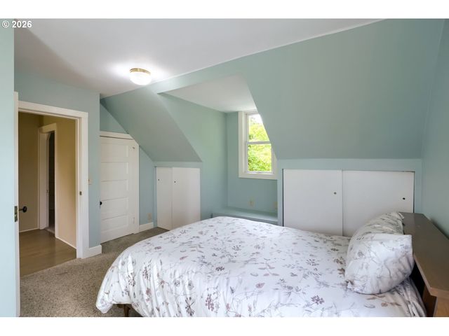 904 Se 70TH Ave, Portland, OR 97215