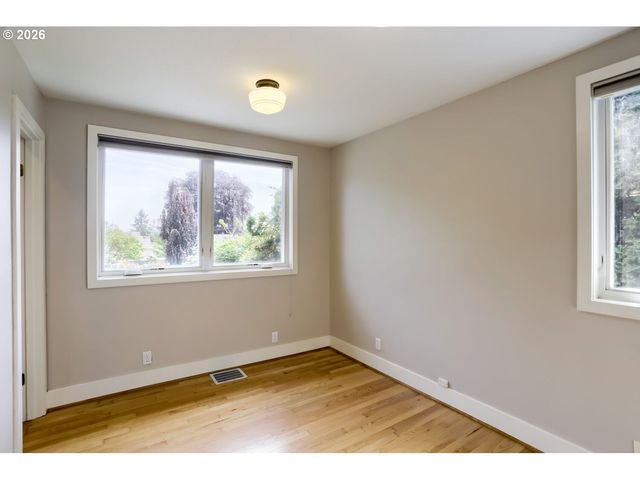 904 Se 70TH Ave, Portland, OR 97215