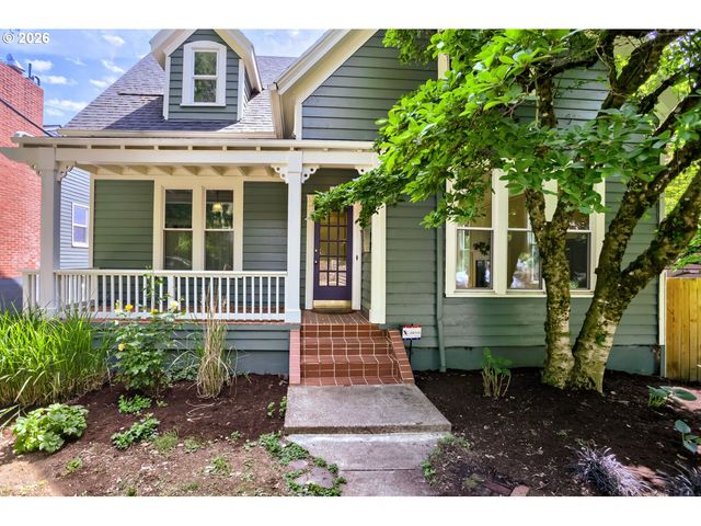 904 Se 70TH Ave, Portland, OR 97215