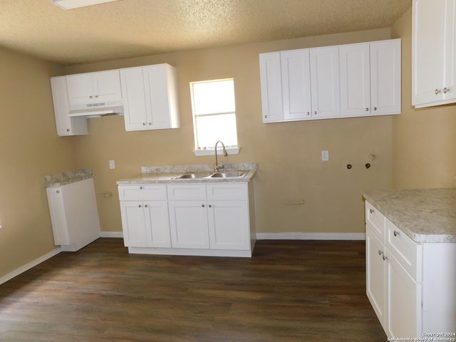 9017 GARNETT AVE, San Antonio, TX 78221
