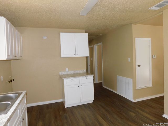 9017 GARNETT AVE, San Antonio, TX 78221