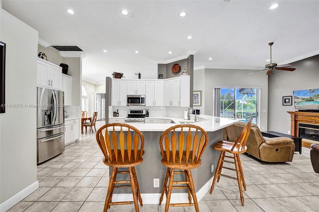 10828 NW 5th St, Plantation, FL 33324