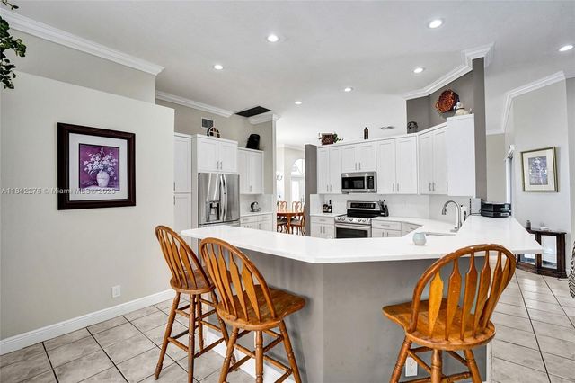 10828 NW 5th St, Plantation, FL 33324