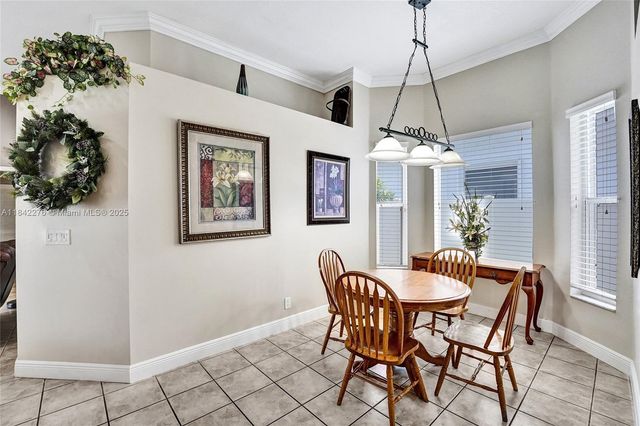 10828 NW 5th St, Plantation, FL 33324
