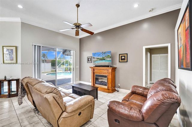 10828 NW 5th St, Plantation, FL 33324