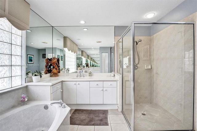 10828 NW 5th St, Plantation, FL 33324